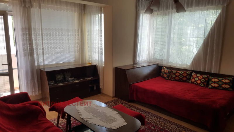 De vânzare  1 dormitor Târgoviște , Țentâr , 51 mp | 21498104