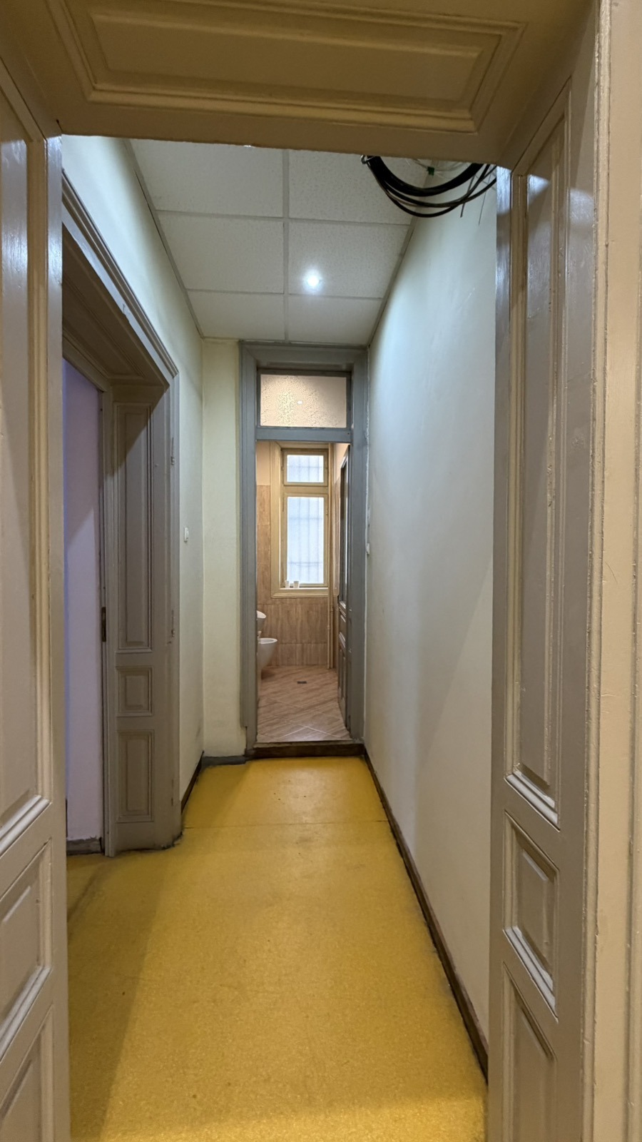 Продава ЕТАЖ ОТ КЪЩА, гр. София, Център, снимка 5 - Етаж от къща - 54789403