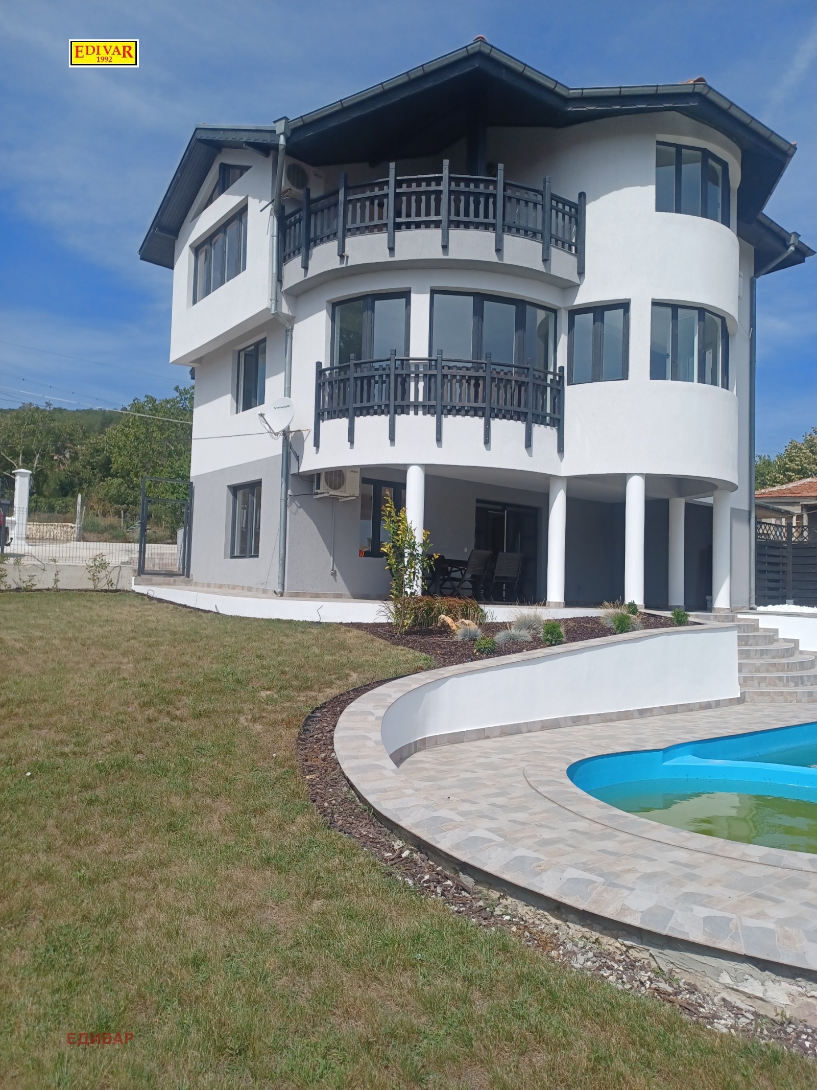 Продава КЪЩА, с. Рогачево, област Добрич, снимка 2 - Къщи - 47038572
