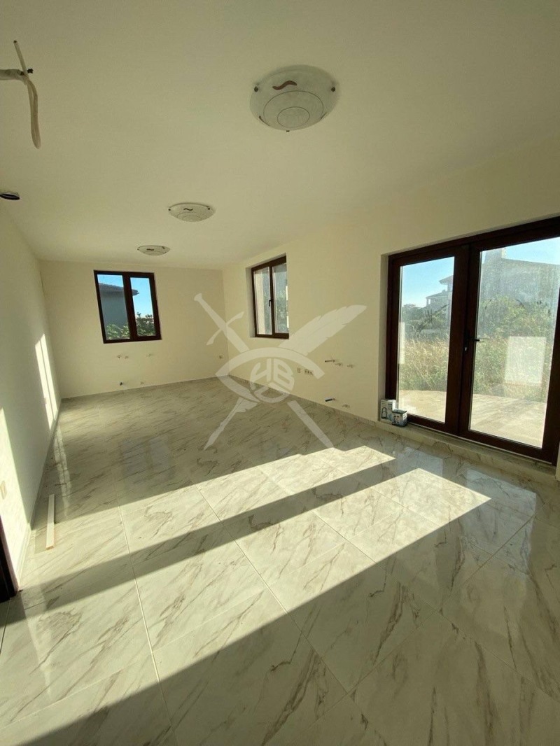 Продава КЪЩА в област Бургас, гр. Свети Влас - 129 кв.м / 375 000 € » 733 436.25 лв., ЕКС НВД БУРГАС ООД