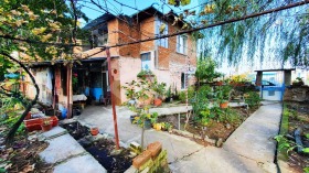 Продажба на имоти в с. Грозден, област Бургас - изображение 1 