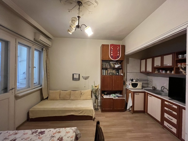 Продава  2-стаен град Пловдив , Център , 65 кв.м | 36862330