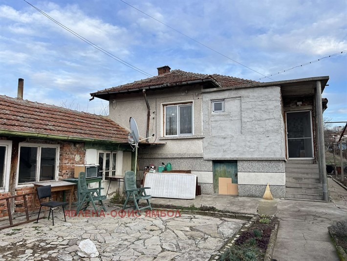 Продава КЪЩА, с. Маломир, област Ямбол