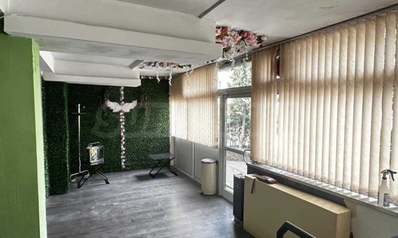 Eladó  Üzlet Plovdiv , Kamenica 1 , 84 négyzetméter | 44191057 - kép [2]