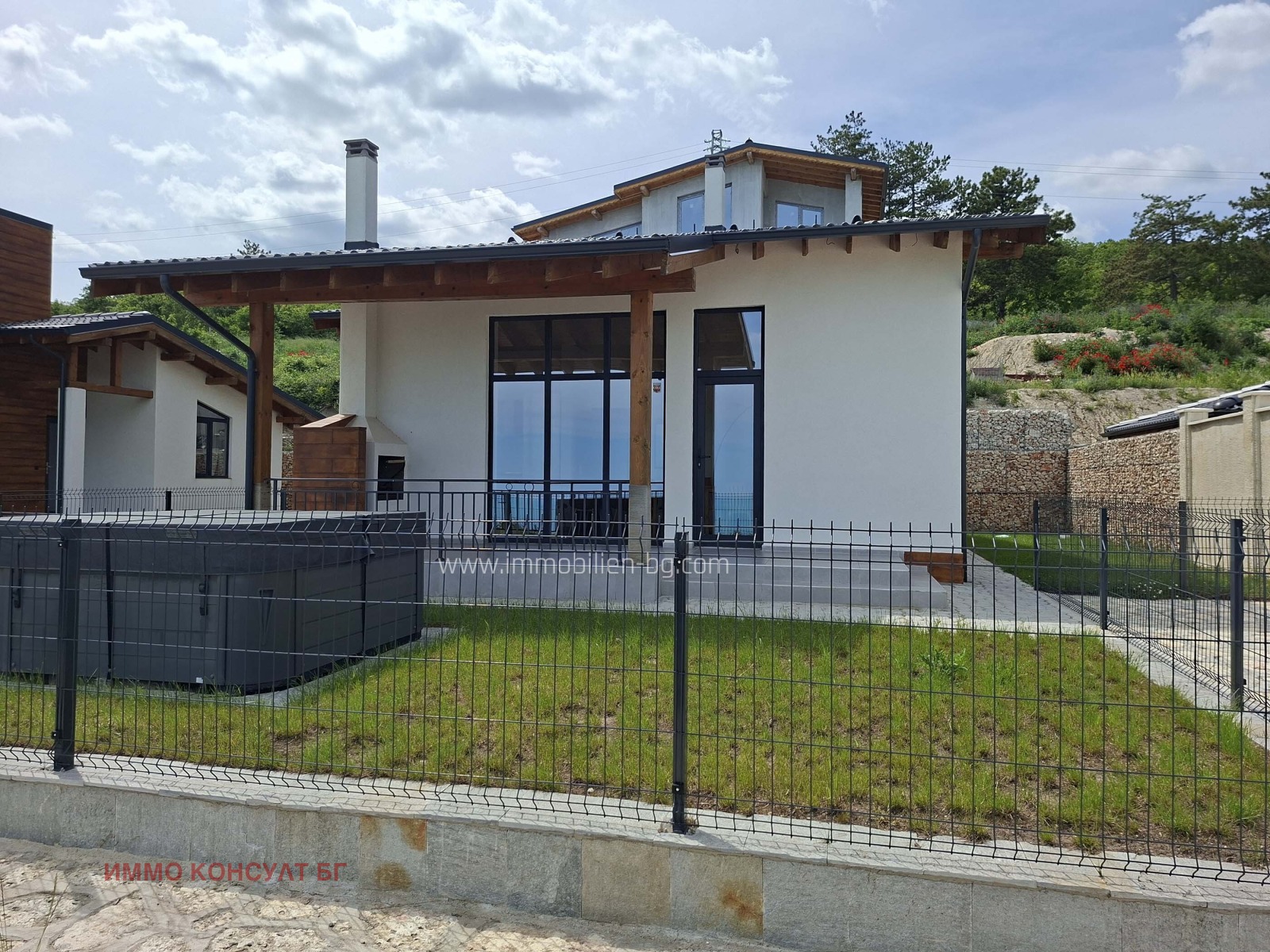 Продава ВИЛА, гр. Балчик, област Добрич, снимка 2 - Вили - 55862029