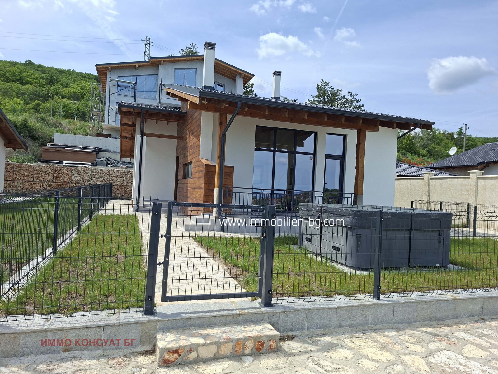 Продава ВИЛА, гр. Балчик, област Добрич