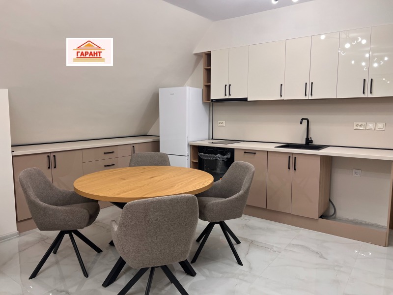 Продава 3-СТАЕН, гр. Плевен, Идеален център, снимка 2 - Апартаменти - 53589581