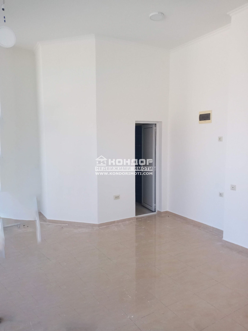 Myytävänä  Myymälä Plovdiv , Ostromila , 31 neliömetriä | 37914384 - kuva [2]