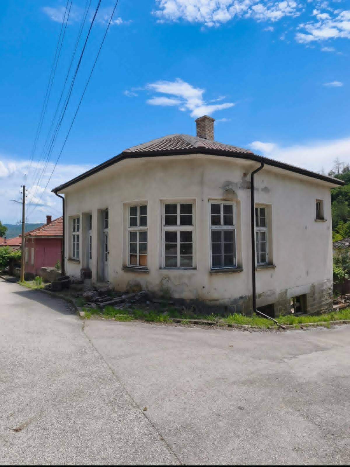 Продава КЪЩА, с. Ломец, област Ловеч