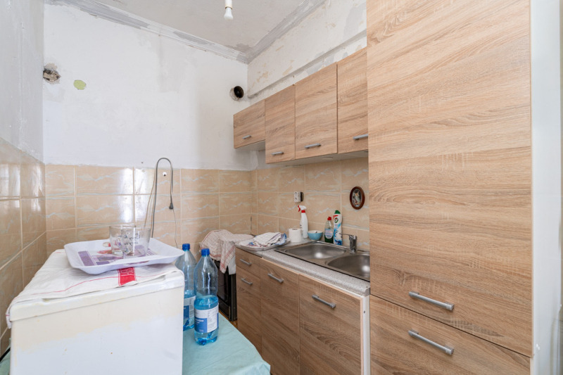 Продава 1-СТАЕН, гр. Хасково, Център, снимка 6 - Апартаменти - 54837539