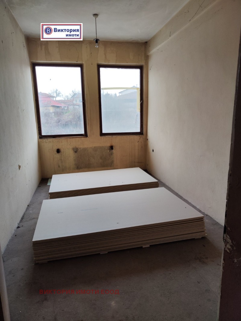 Продава 4-СТАЕН, област Велико Търново, гр. Дебелец • 75000 € / 146687.25 лв. • 96850873 1