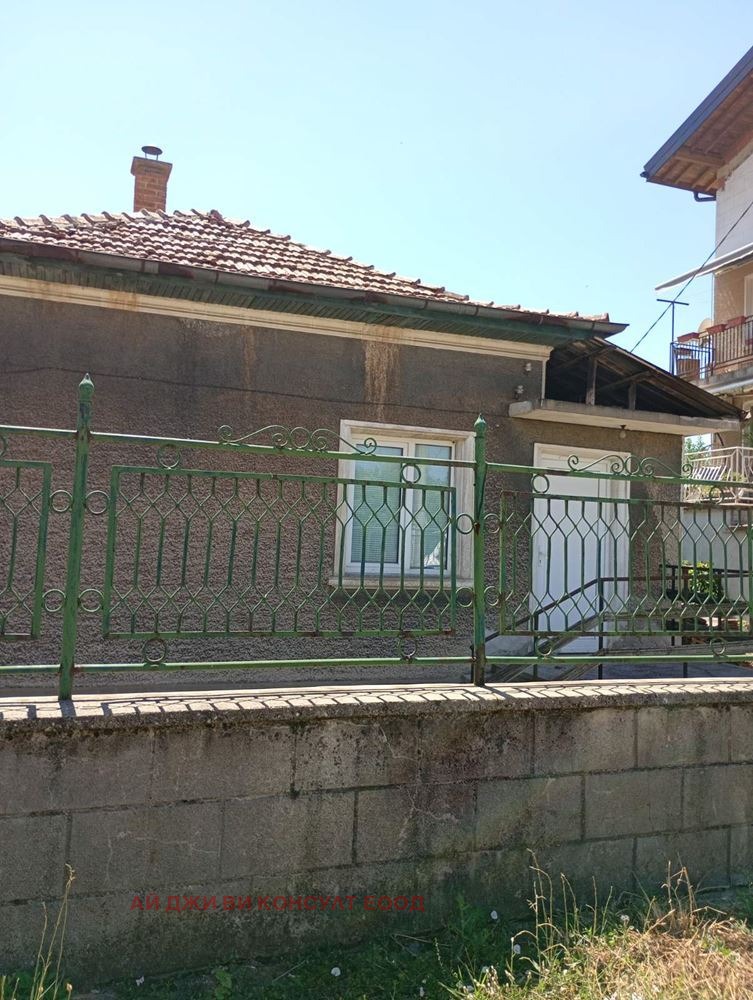 Продава КЪЩА, гр. София, с. Чепинци
