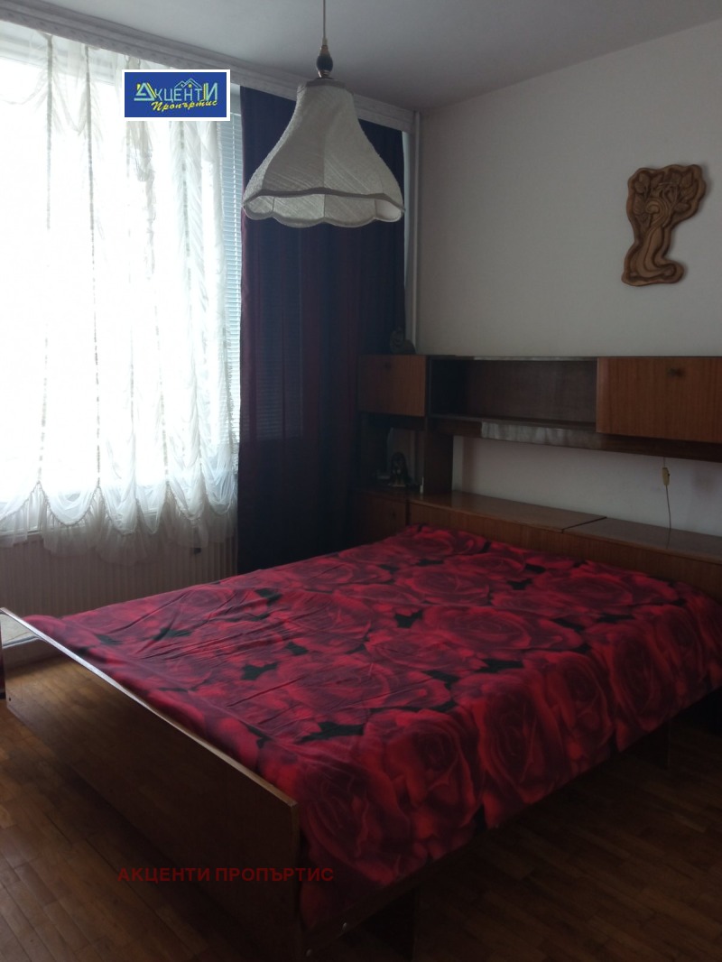 Myytävänä  2 makuuhuonetta Veliko Tarnovo , Kolju Fitšeto , 74 neliömetriä | 53226982 - kuva [9]