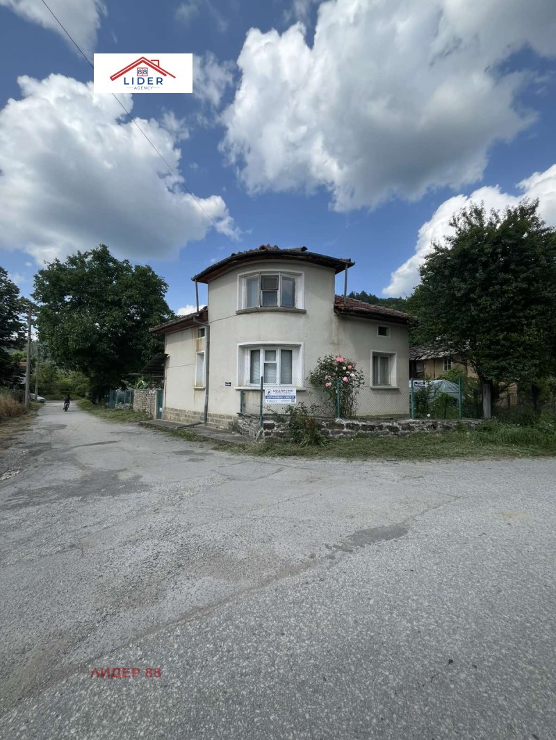 Na prodej  Dům oblast Loveč , Orešak , 100 m2 | 34319149