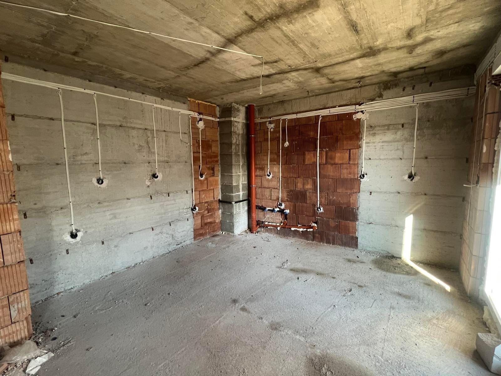 Продава 3-СТАЕН, гр. Пловдив, Остромила, снимка 2 - Апартаменти - 52651927