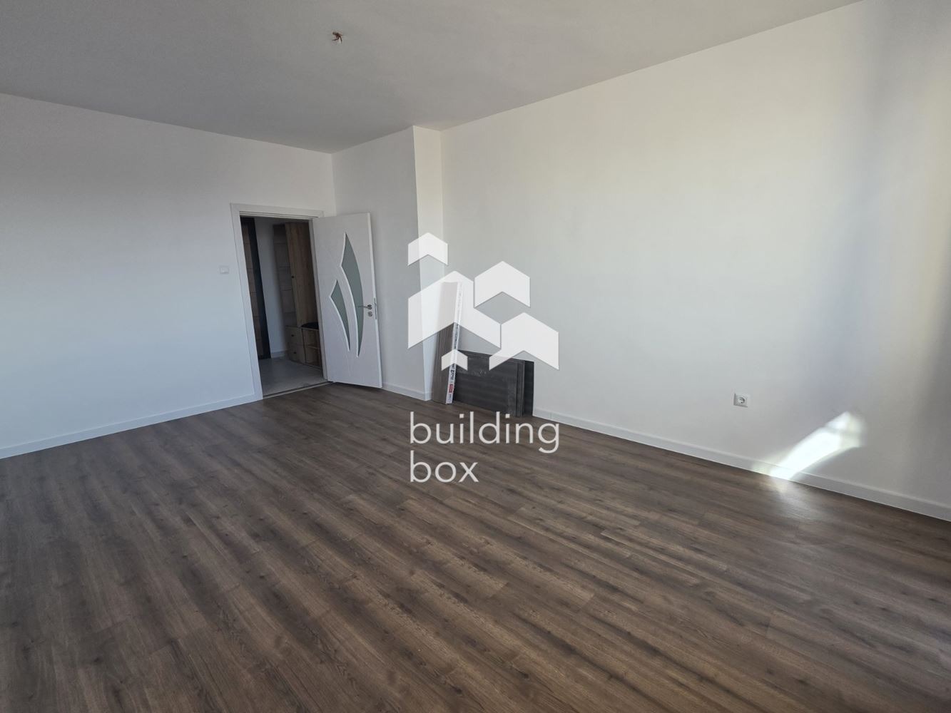 Продава 3-СТАЕН, гр. София, Толстой, снимка 2 - Апартаменти - 54131053