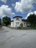 Продава КЪЩА, област Ловеч, с. Орешак • 87000 € • 66737757 — Holmes.bg