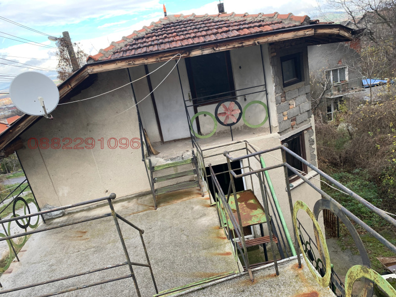 Продава КЪЩА, гр. Перник, Калкас, снимка 8 - Къщи - 52770046