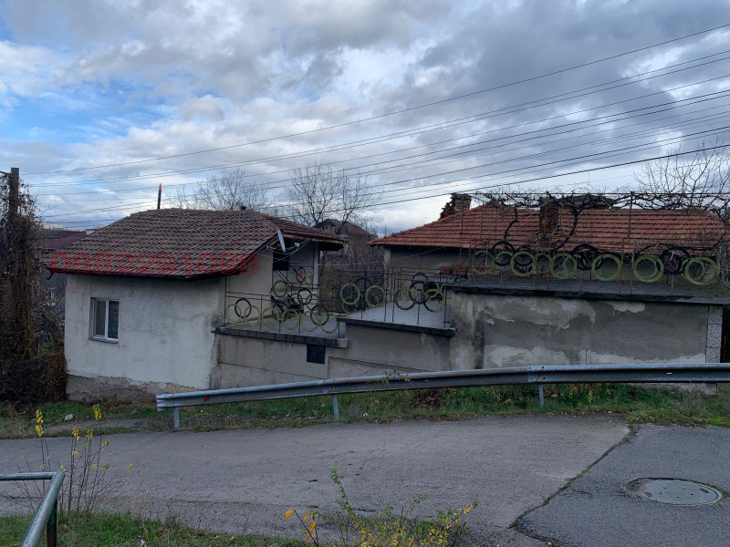 Продава КЪЩА, гр. Перник, Калкас