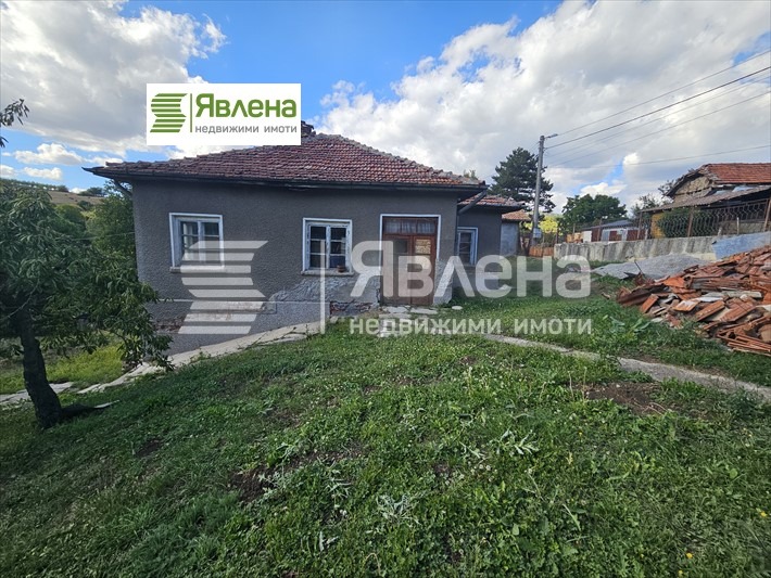 Продава КЪЩА, с. Големо Бучино, област Перник, снимка 3 - Къщи - 52619118