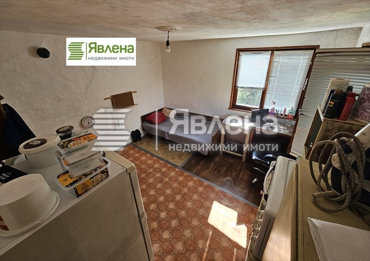 Продава КЪЩА, с. Големо Бучино, област Перник, снимка 12 - Къщи - 52619118