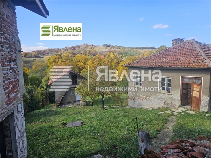 Продава КЪЩА, с. Големо Бучино, област Перник, снимка 13 - Къщи - 52619118