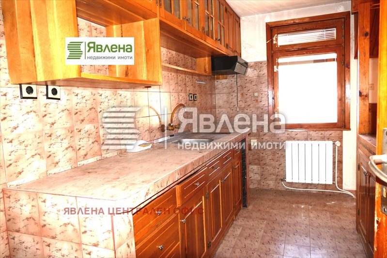 Продава 3-СТАЕН, гр. Кърджали, Резбарци, снимка 3 - Aпартаменти - 49049539