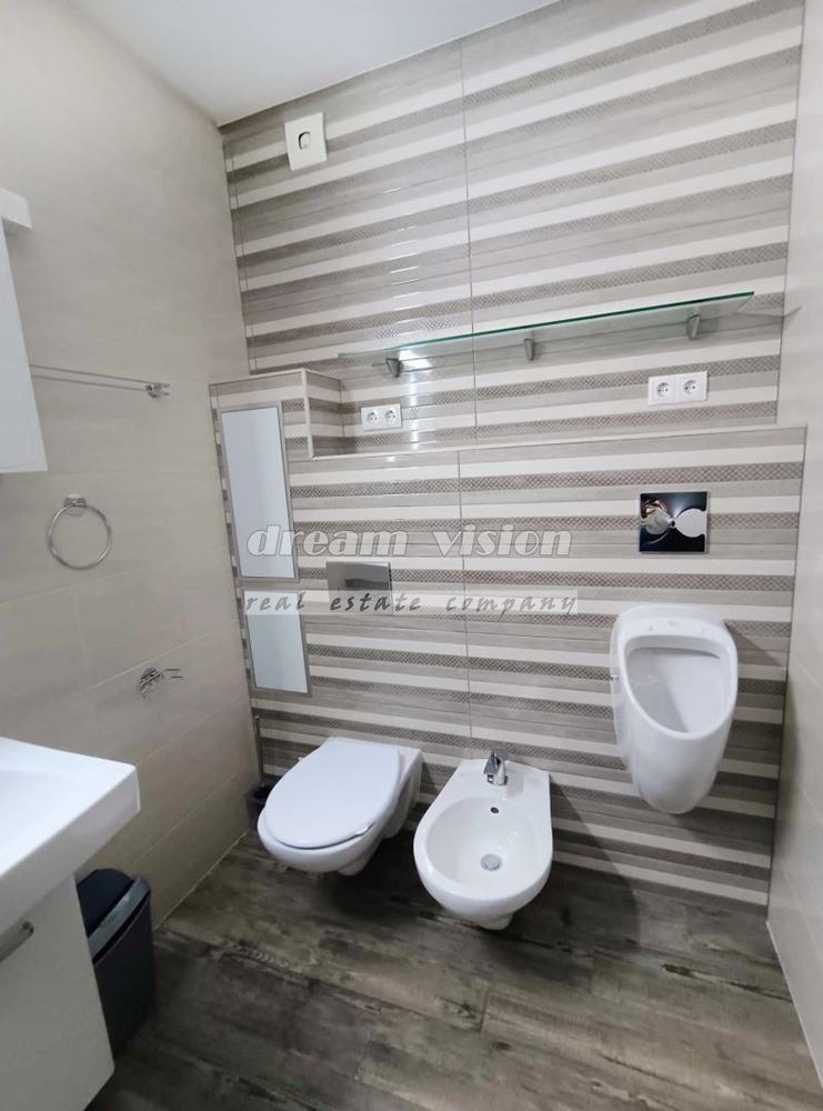 De vânzare  3 dormitoare Sofia , Țentâr , 240 mp | 67731915 - imagine [15]