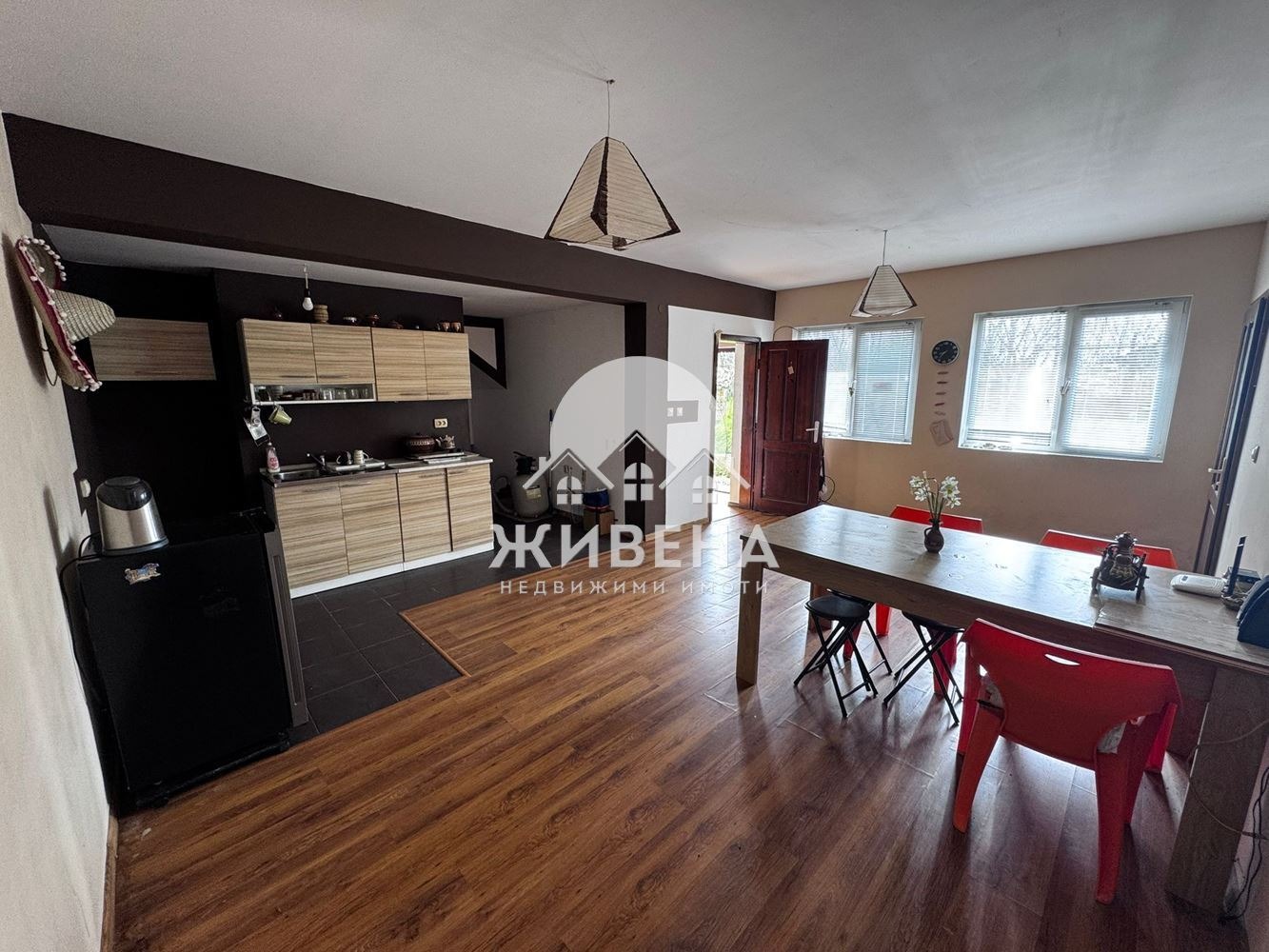 Продава КЪЩА, с. Ветрино, област Варна, снимка 3 - Къщи - 54204947