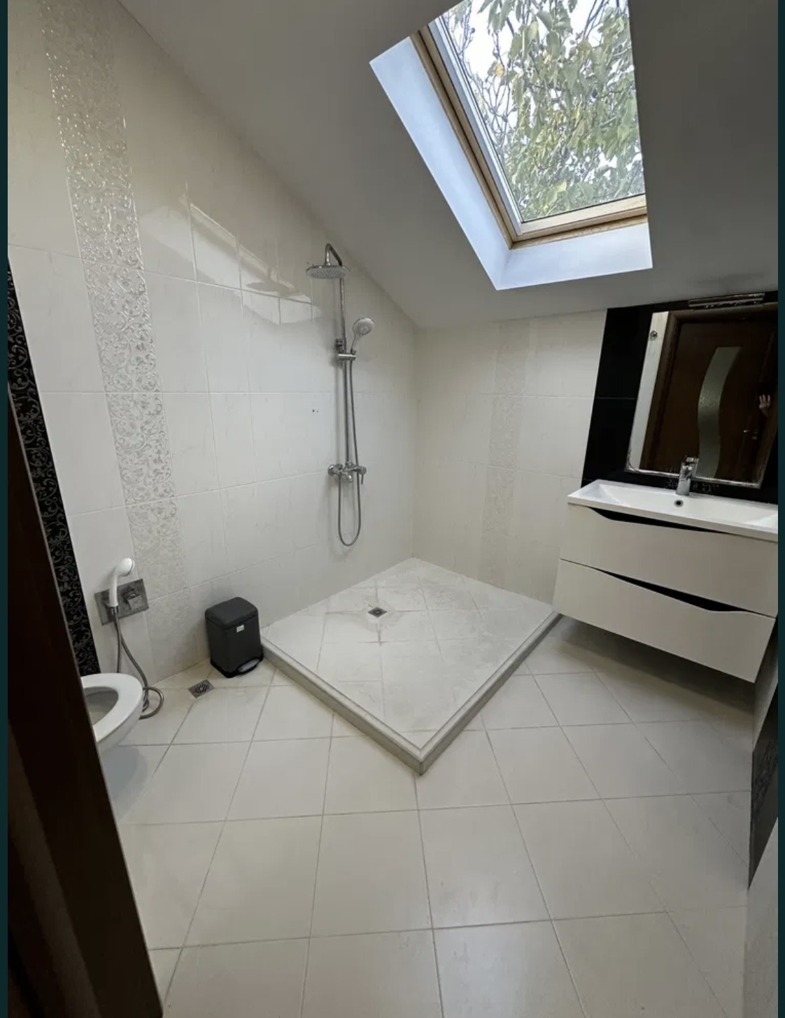 Продава ВИЛА, с. Брестник, област Пловдив, снимка 15 - Вили - 53782537