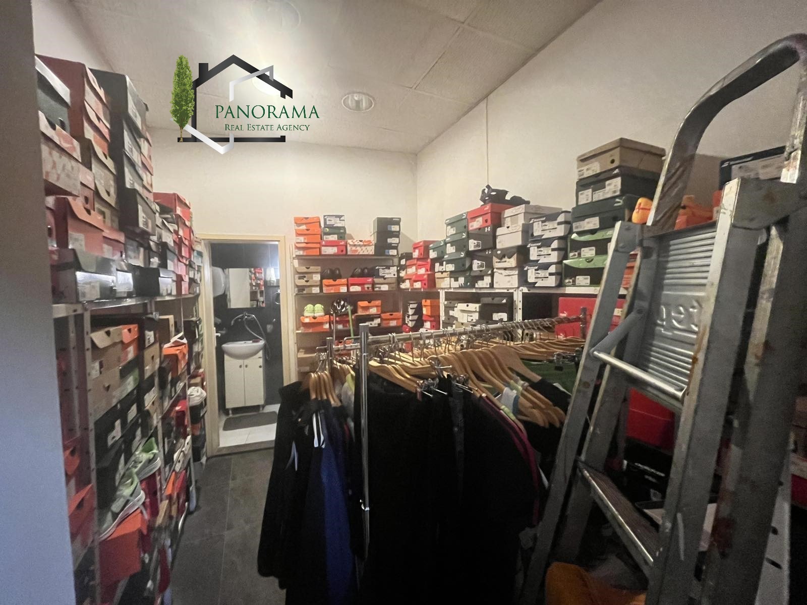 Продава МАГАЗИН, гр. Шумен, Център, снимка 4 - Магазини - 54427678