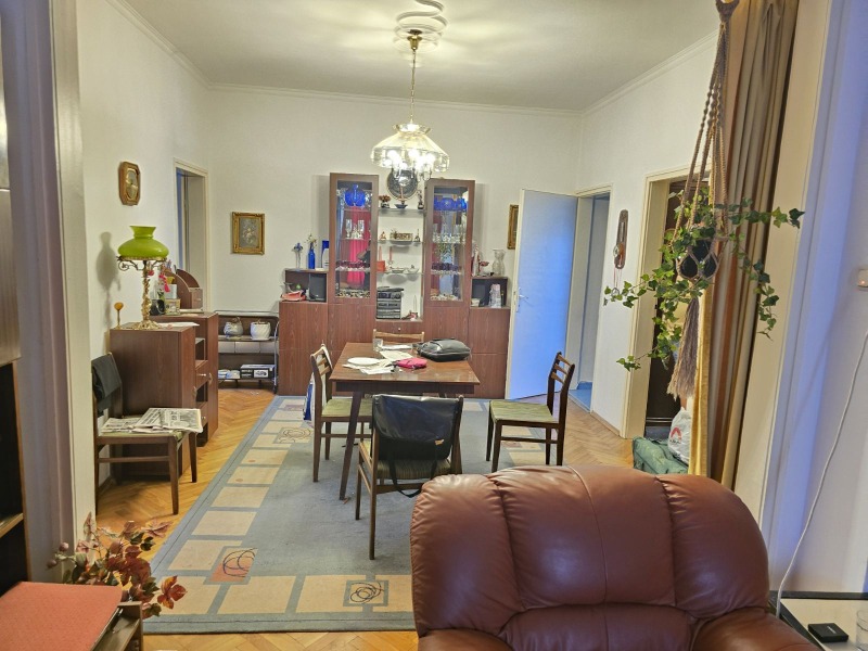 Продава 3-СТАЕН в град София, Иван Вазов - 150 кв.м / 429 900 € » 840 811.32 лв., НАЙС ХОУМ