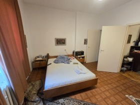 2 Schlafzimmer Iwan Wazow, Sofia 13