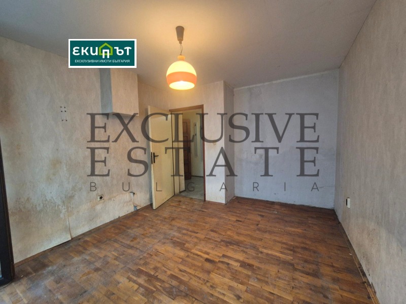 Продава  2-стаен град Варна , Спортна зала , 69 кв.м | 69367957