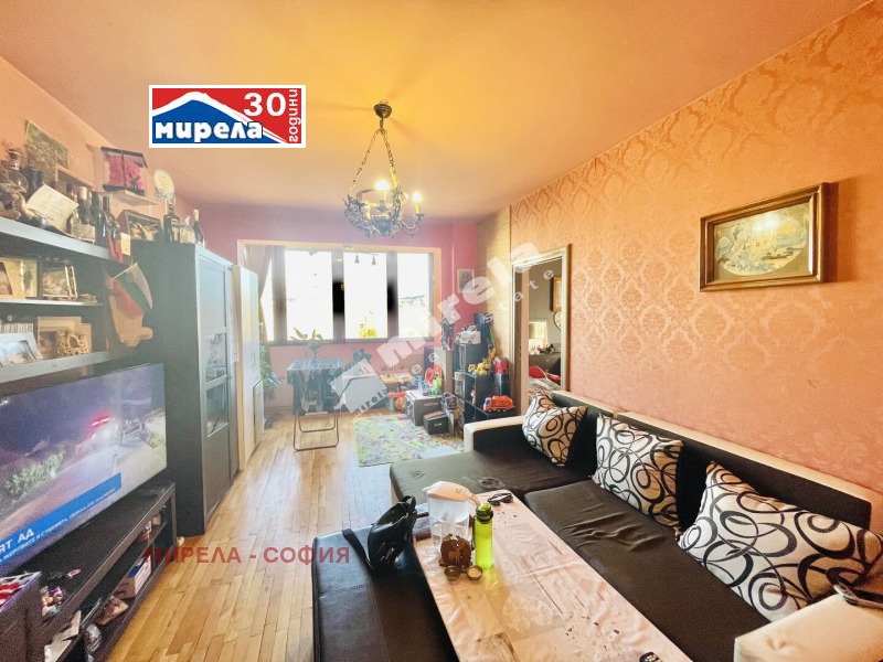 Zu verkaufen  3 Schlafzimmer Sofia , Borowo , 80 qm | 32116064