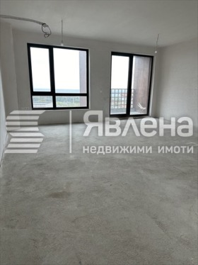 Продава 3-стаен град Варна к.к. Св.Св. Константин и Елена - [1] 