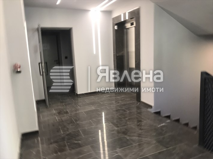 Myytävänä  2 makuuhuonetta Varna , k.k. Sv.Sv. Konstantin i Elena , 145 neliömetriä | 58569334 - kuva [2]