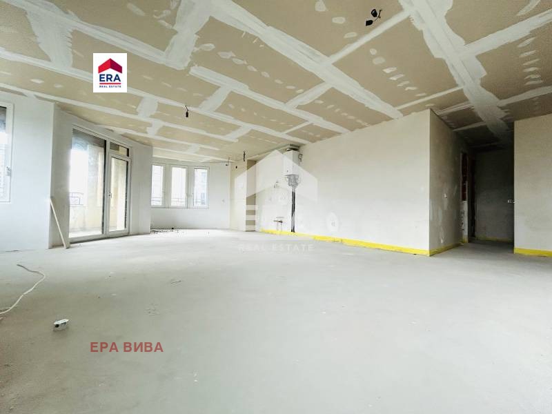 Na sprzedaż  3 sypialnie Sofia , Chladilnika , 179 mkw | 23924000 - obraz [3]