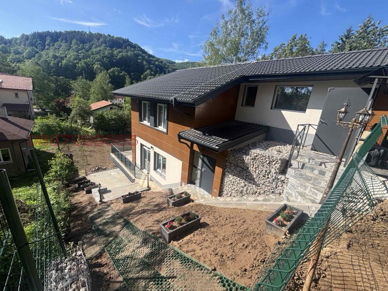 À venda  Casa Sofia , Vladaia , 285 m² | 62257129 - imagem [2]