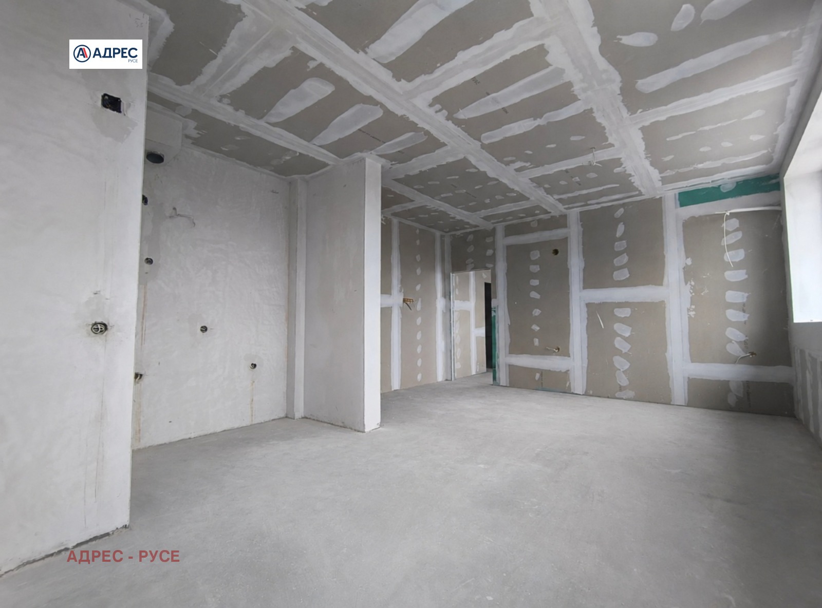 Продава 3-СТАЕН, гр. Русе, Здравец Изток, снимка 2 - Апартаменти - 54917243