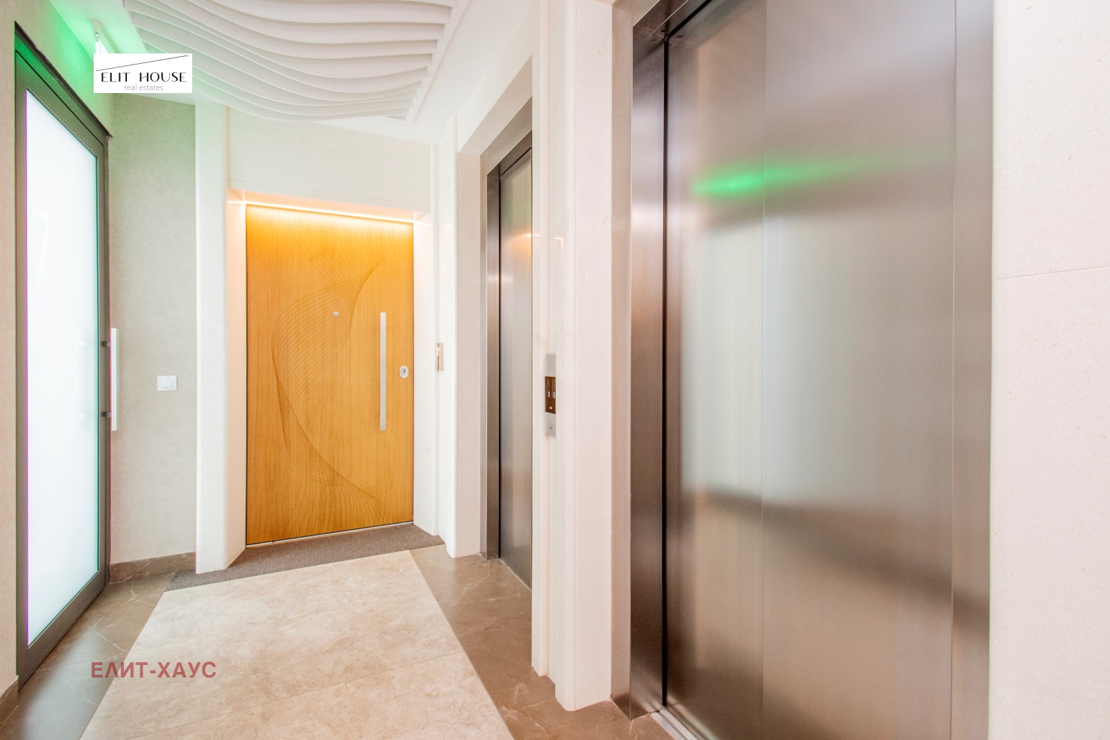 Продава 4-СТАЕН, гр. София, Изток, снимка 2 - Апартаменти - 48709298