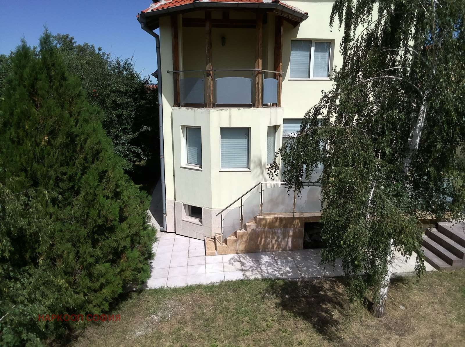 Продава КЪЩА, гр. София, с. Волуяк, снимка 2 - Къщи - 54460537