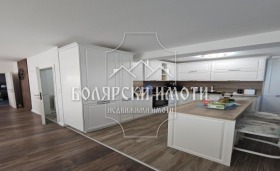 3-стаен град Велико Търново, Акация 3