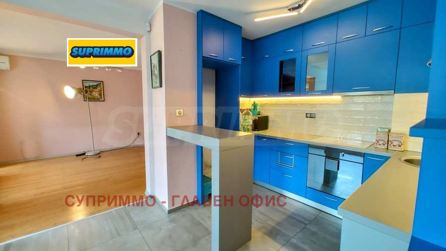 Продава МНОГОСТАЕН, гр. София, Изток, снимка 3 - Апартаменти - 56196344