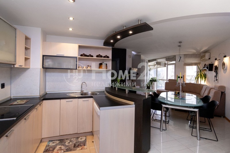 Te koop  3+ slaapkamer Sofia , Izgrev , 310 m² | 55659209 - afbeelding [2]