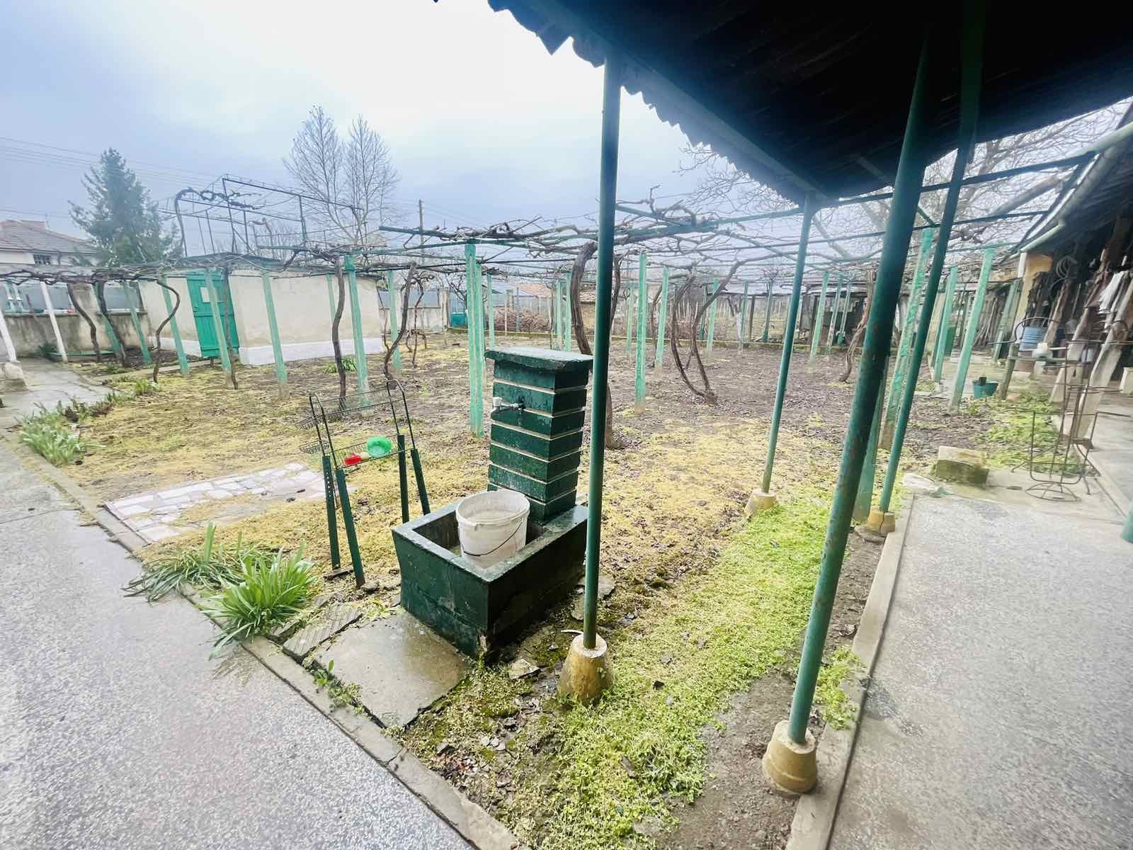 Продава КЪЩА, с. Дибич, област Шумен, снимка 2 - Къщи - 53678069