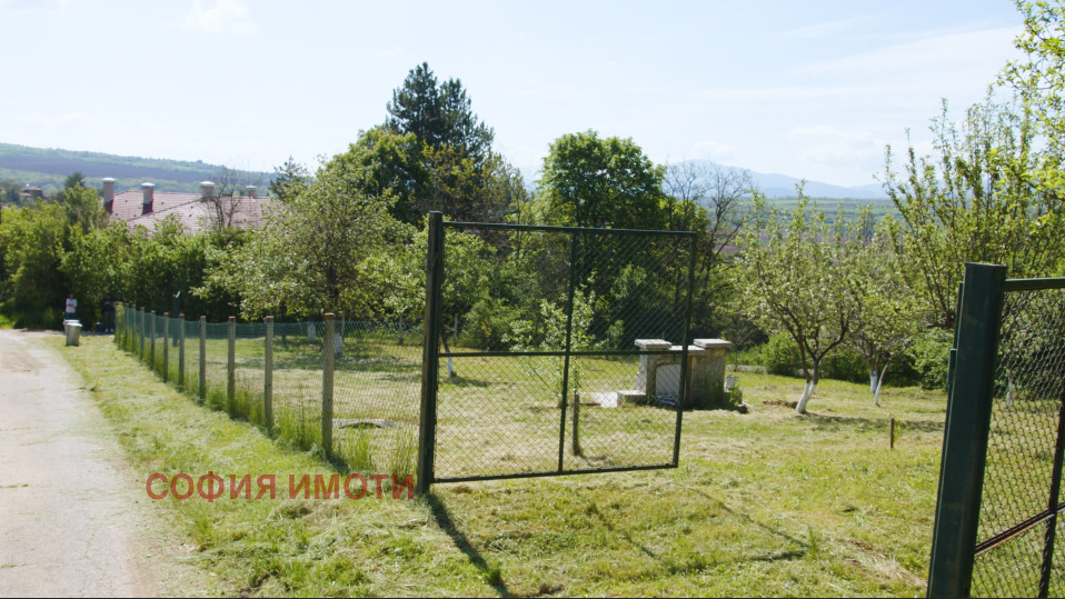 Продава ПАРЦЕЛ, с. Лобош, област Перник, снимка 9 - Парцели - 54676091