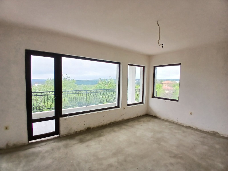 Продава КЪЩА, гр. Варна, м-т Боровец - юг, снимка 8 - Къщи - 53497137