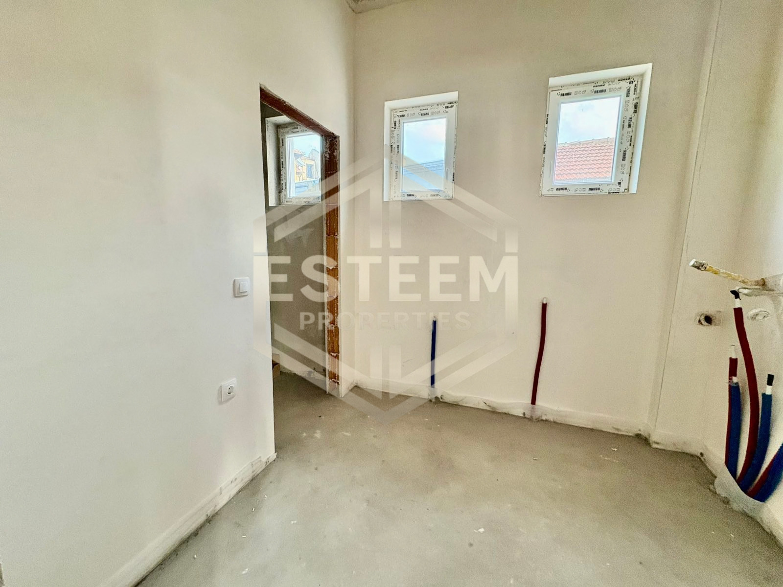 Продава МАГАЗИН, гр. Русе, Широк център, снимка 4 - Магазини - 53741563