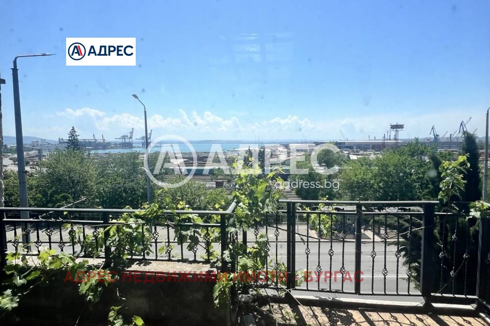 Продава ЕТАЖ ОТ КЪЩА, гр. Бургас, Възраждане, снимка 4 - Етаж от къща - 54406428